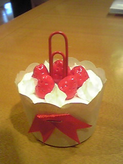 フェイクスイーツ仕様な席札